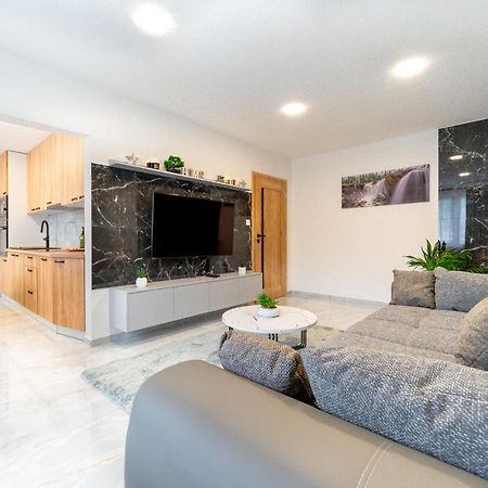 Apartman Discreet Kysucke Nove Mesto Esterno foto