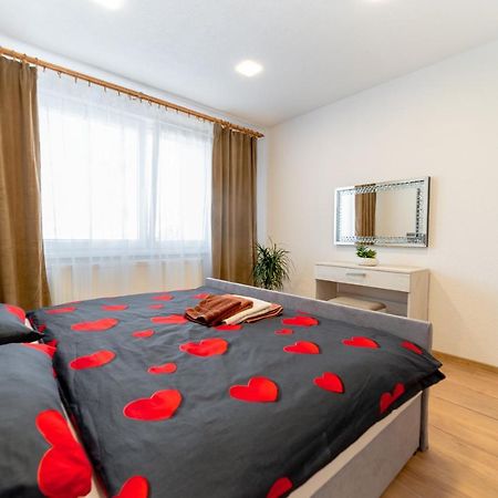 Apartman Discreet Kysucke Nove Mesto Esterno foto