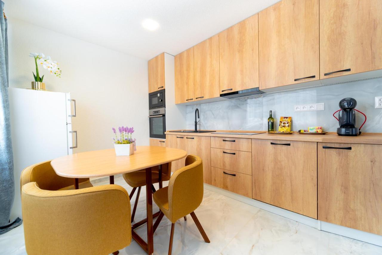 Apartman Discreet Kysucke Nove Mesto Esterno foto