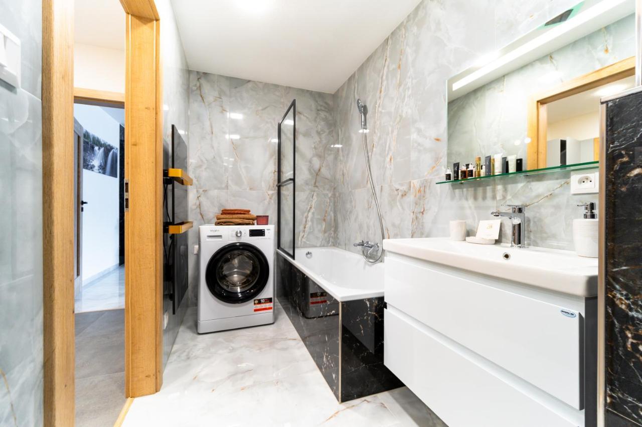 Apartman Discreet Kysucke Nove Mesto Esterno foto